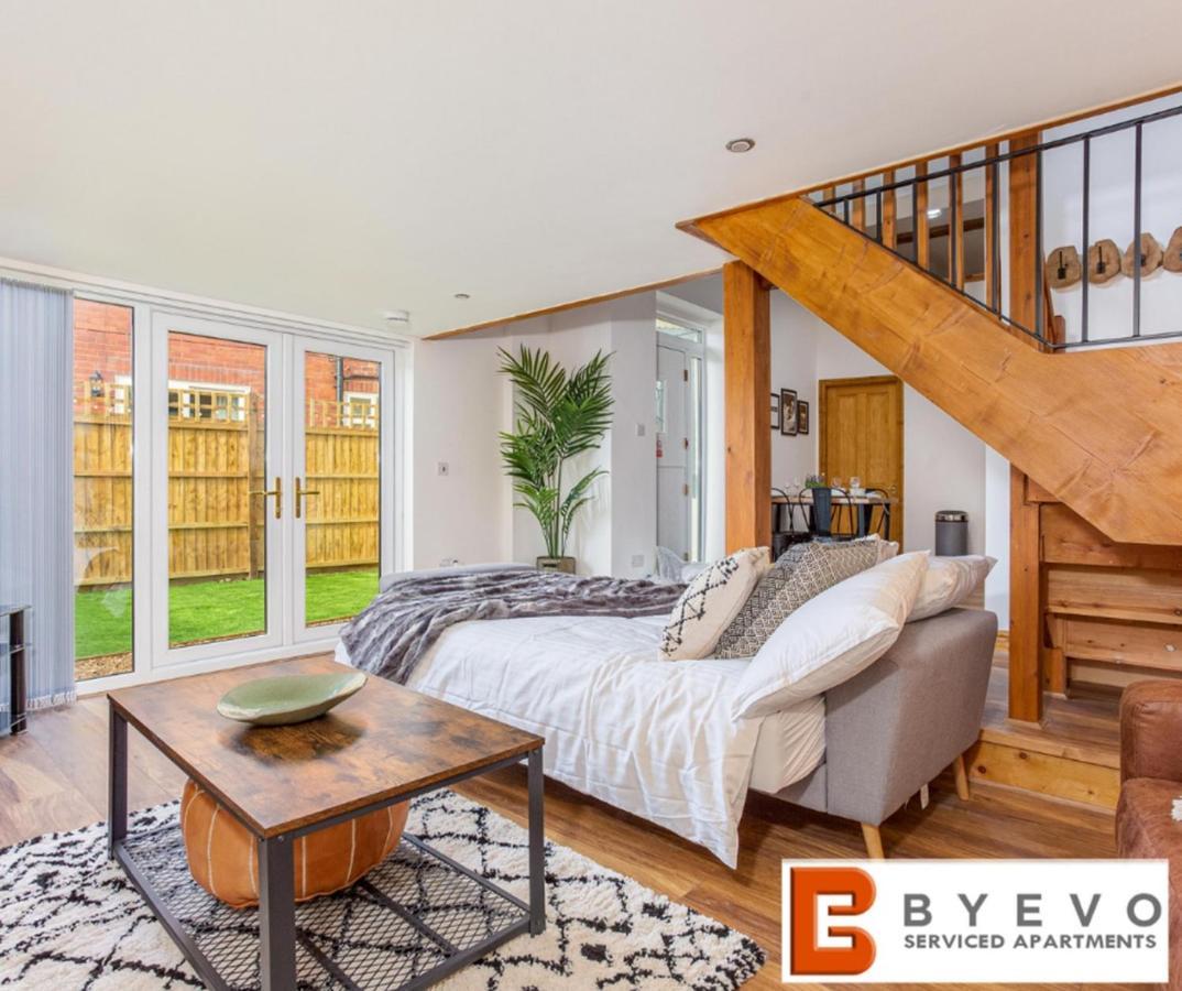 Byevo Oswestry Barn - Quirky Romantic Retreat Or Cosy Contractor Base Zewnętrze zdjęcie