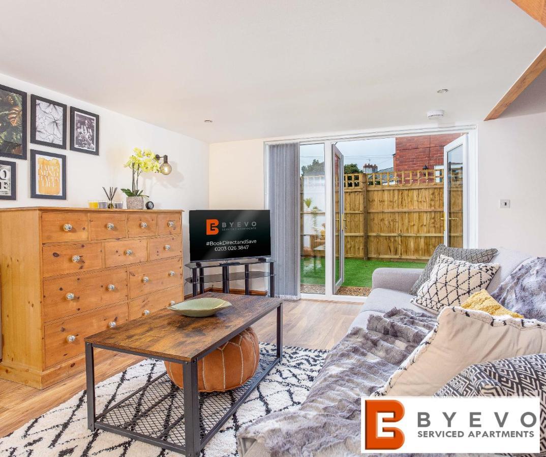 Byevo Oswestry Barn - Quirky Romantic Retreat Or Cosy Contractor Base Zewnętrze zdjęcie