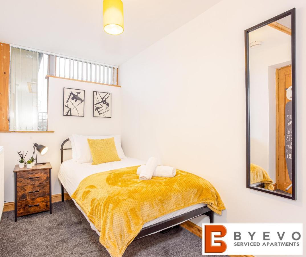 Byevo Oswestry Barn - Quirky Romantic Retreat Or Cosy Contractor Base Zewnętrze zdjęcie