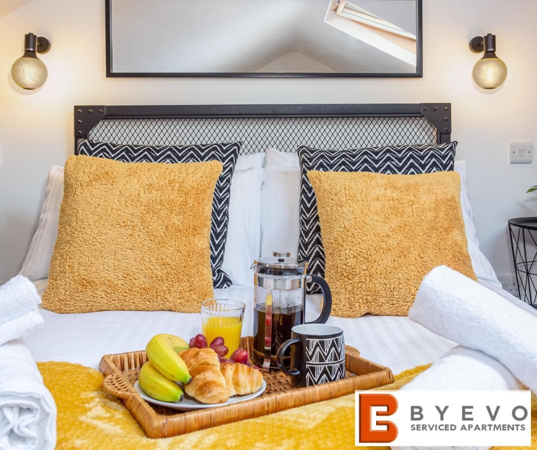 Byevo Oswestry Barn - Quirky Romantic Retreat Or Cosy Contractor Base Zewnętrze zdjęcie