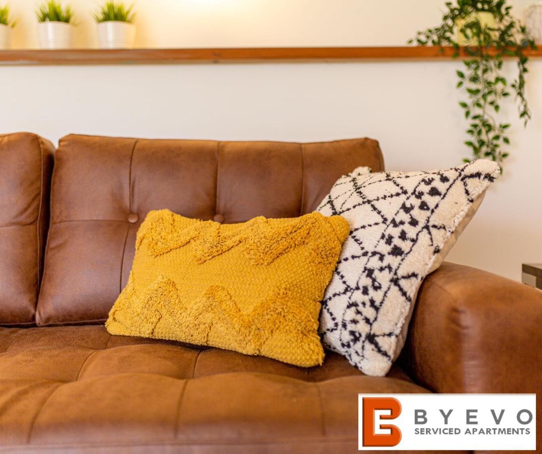 Byevo Oswestry Barn - Quirky Romantic Retreat Or Cosy Contractor Base Zewnętrze zdjęcie