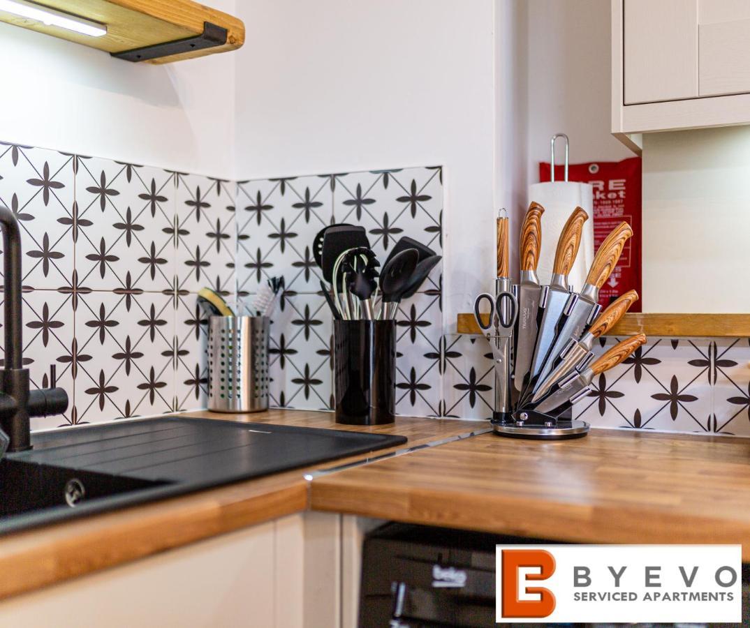 Byevo Oswestry Barn - Quirky Romantic Retreat Or Cosy Contractor Base Zewnętrze zdjęcie