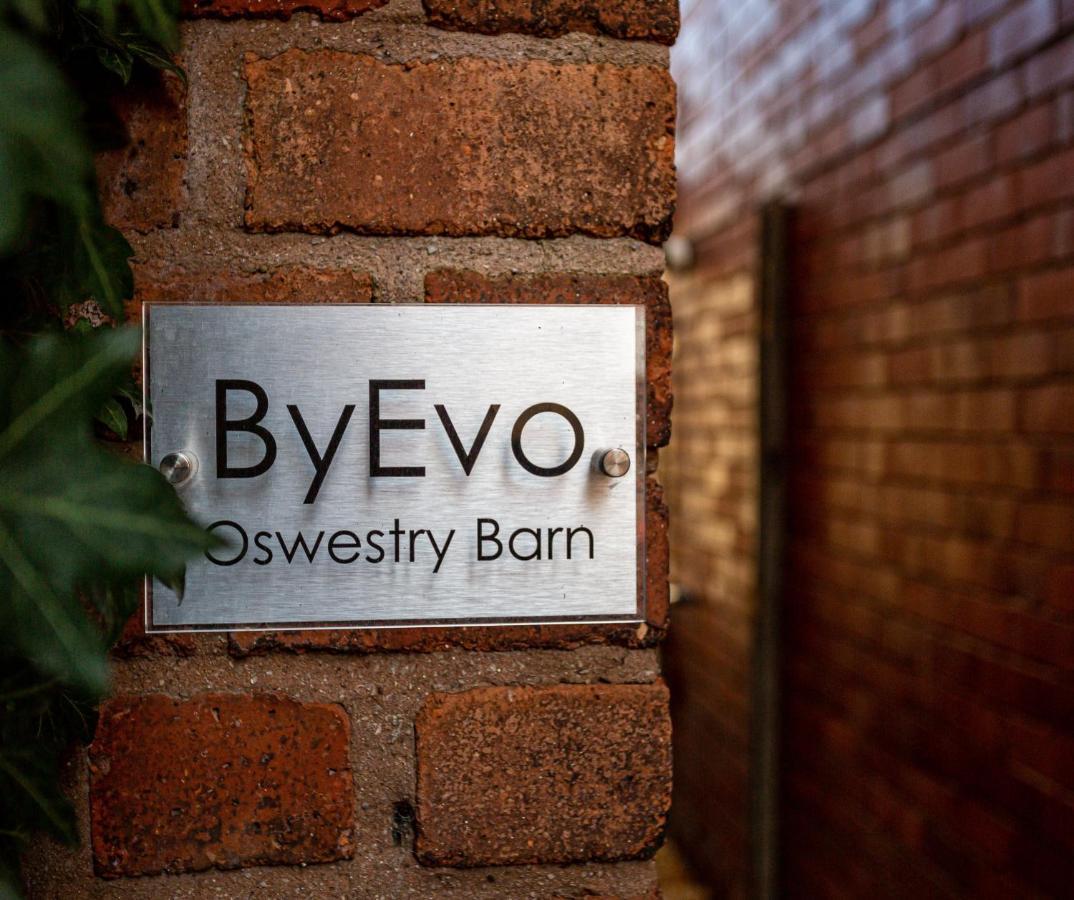 Byevo Oswestry Barn - Quirky Romantic Retreat Or Cosy Contractor Base Zewnętrze zdjęcie