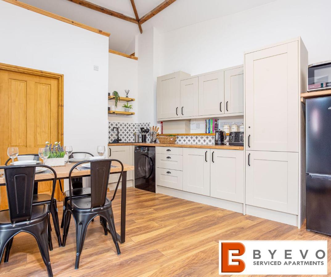 Byevo Oswestry Barn - Quirky Romantic Retreat Or Cosy Contractor Base Zewnętrze zdjęcie