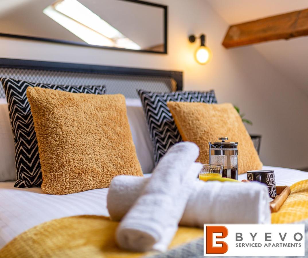 Byevo Oswestry Barn - Quirky Romantic Retreat Or Cosy Contractor Base Zewnętrze zdjęcie