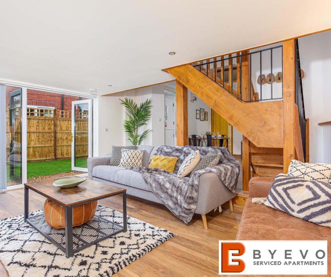 Byevo Oswestry Barn - Quirky Romantic Retreat Or Cosy Contractor Base Zewnętrze zdjęcie